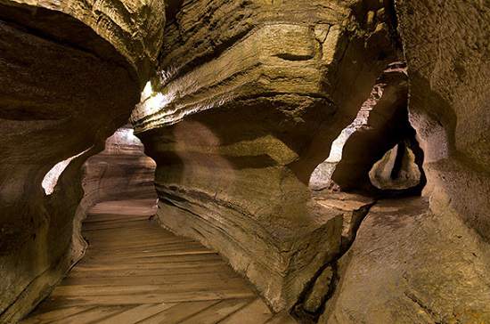 غارهای Bonnechere در انتاریو