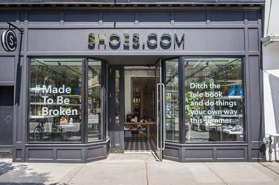 فروشگاه های تورنتو | شرکت Shoes.com ورشکست شد