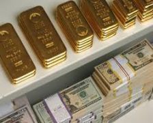 اخبار، نرخ طلا | تقویت دلار و بازارهای سهام، طلا را نزولی کرد
